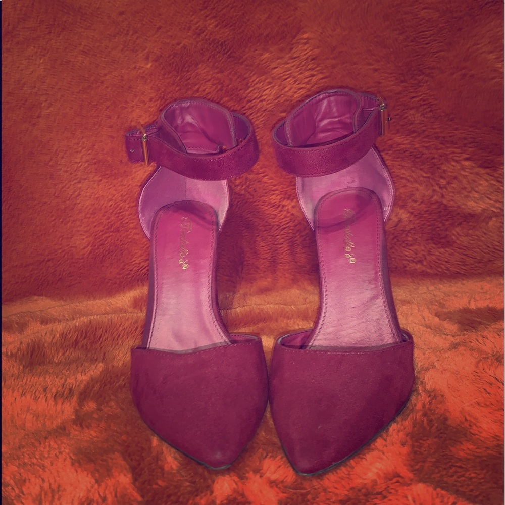 ♦️SOLD♦️Plum colored heels from a local boutique💞